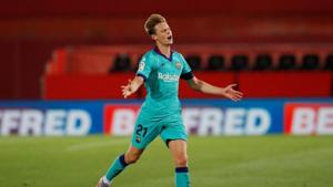 Soccer Football - La Liga Santander - RCD Mallorca v FC Barcelona - Iberostar Stadium, Palma, Spain - June 13, 2020 Barcelona's Frenkie de Jong reacts, as play resumes behind closed doors following the outbreak of the coronavirus disease (COVID-19) REUTERS/Albert Gea(REUTERS) Soccer Football - La Liga Santander - RCD Mallorca v FC Barcelona - Iberostar Stadium, Palma, Spain - June 13, 2020 Barcelona's Frenkie de Jong reacts, as play resumes behind closed doors following the outbreak of the coronavirus disease (COVID-19) REUTERS/Albert Gea(REUTERS)