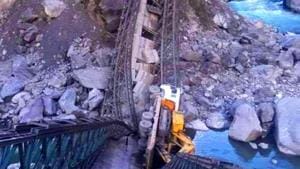 The police said that during the probe it was found that the trailer was transporting the excavator to a road construction project of Border Roads Organisation (BRO) in the Lilam Valley near the LAC. (HT Photo) The police said that during the probe it was found that the trailer was transporting the excavator to a road construction project of Border Roads Organisation (BRO) in the Lilam Valley near the LAC. (HT Photo)