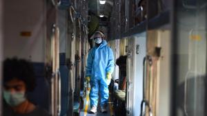 While the persons who tested positive for Covid-19 has been sent to an isolation centre, 22 other passengers in the coach were sent to an institutional quarantine facility.(Representative image//HT PHOTO) While the persons who tested positive for Covid-19 has been sent to an isolation centre, 22 other passengers in the coach were sent to an institutional quarantine facility.(Representative image//HT PHOTO)