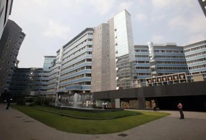 The office sector is expected to lead the recovery cycle in the real estate sector, according to a report by global reality firm JLL(HT File Photo) The office sector is expected to lead the recovery cycle in the real estate sector, according to a report by global reality firm JLL(HT File Photo)