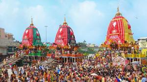 Priests and devotees take part in rituals of Lord Jagannath Rath Yatra in Puri, on Tuesday.(PTI Photo) Priests and devotees take part in rituals of Lord Jagannath Rath Yatra in Puri, on Tuesday.(PTI Photo)