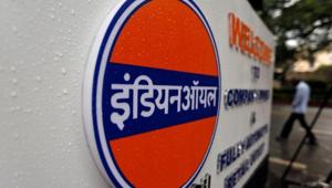 India’s fuel demand declined sharply towards the end of March as the government imposed coronavirus lockdowns.(Reuters file photo) India’s fuel demand declined sharply towards the end of March as the government imposed coronavirus lockdowns.(Reuters file photo)
