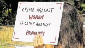 The woman has received burn injuries on her face and neck, a doctor has said.(Burhaan Kinu/HT Photo) The woman has received burn injuries on her face and neck, a doctor has said.(Burhaan Kinu/HT Photo)