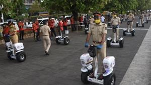 According to a Maharashtra Police statement, the total number of positive cases has risen to 4,288 including 991 active cases, 3,239 recoveries, and 54 fatalities so far.(HT PHOTO.) According to a Maharashtra Police statement, the total number of positive cases has risen to 4,288 including 991 active cases, 3,239 recoveries, and 54 fatalities so far.(HT PHOTO.)