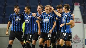 Soccer Football - Serie A - Atalanta v Lazio - Stadio Atleti Azzurri, Bergamo, Italy - June 24, 2020 Atalanta's Jose Luis Palomino celebrates scoring their third goal with teammates.(REUTERS) Soccer Football - Serie A - Atalanta v Lazio - Stadio Atleti Azzurri, Bergamo, Italy - June 24, 2020 Atalanta's Jose Luis Palomino celebrates scoring their third goal with teammates.(REUTERS)