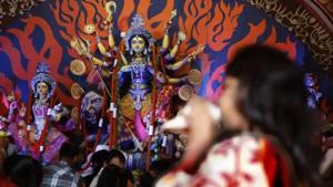 A glimpse of how the Durga Puja was celebrated in Delhi in 2017.(Raj K Raj /HT Photo) A glimpse of how the Durga Puja was celebrated in Delhi in 2017.(Raj K Raj /HT Photo)