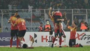 East Bengal celebrates 3-2 victory over Mohun Bagan at the I-League match, at Salt Lake stadium.(Arijit Sen/HT Photo) East Bengal celebrates 3-2 victory over Mohun Bagan at the I-League match, at Salt Lake stadium.(Arijit Sen/HT Photo)