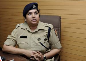 A CBI court has asked Chandigarh police SSP Nilambari Jagadale (pictured here) to look into threat allegations made against three SHOs by a complainant in a 2017 graft case.(HT Photo)