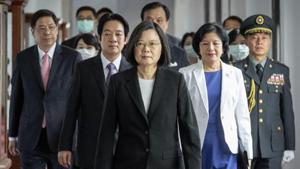 In this photo released by the Taiwan Presidential Office, President Tsai Ing-wen, walks ahead of Vice-President Lai Ching-te, as they attend an inauguration ceremony, Taipei, Taiwan, May 20, 2020(AP) In this photo released by the Taiwan Presidential Office, President Tsai Ing-wen, walks ahead of Vice-President Lai Ching-te, as they attend an inauguration ceremony, Taipei, Taiwan, May 20, 2020(AP)