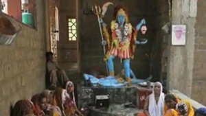 A file photo of Pakistani Hindus at The Shang Bhavan Temple in Maklei, in Thatta district, Pakistan.(File photo) A file photo of Pakistani Hindus at The Shang Bhavan Temple in Maklei, in Thatta district, Pakistan.(File photo)