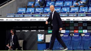 Real Madrid coach Zinedine Zidane before the match, as play resumes behind closed doors.(Reuters)