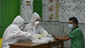 Sources at the health department said more than 350 Kolkata policemen here have been diagnosed with the disease over the past four months.(HT File / Photo used for representational purpose) Sources at the health department said more than 350 Kolkata policemen here have been diagnosed with the disease over the past four months.(HT File / Photo used for representational purpose)