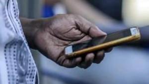 A 50-year-old farmer allegedly died by suicide following an argument with his daughter over his failure to buy a smartphone at a village in Sepahijala District of Tripura.(File photo for representation) A 50-year-old farmer allegedly died by suicide following an argument with his daughter over his failure to buy a smartphone at a village in Sepahijala District of Tripura.(File photo for representation)