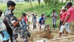 An Indo-Nepal joint field survey team has started work for an amicable resolution to a land border dispute at Dhaka block in Bihar’s East Champaran district(Sourced) An Indo-Nepal joint field survey team has started work for an amicable resolution to a land border dispute at Dhaka block in Bihar’s East Champaran district(Sourced)