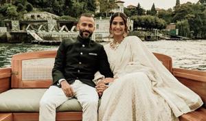 Sonam Kapoor said that Anand Ahuja takes a break from work every two hours to come and say hi to her. Sonam Kapoor said that Anand Ahuja takes a break from work every two hours to come and say hi to her.