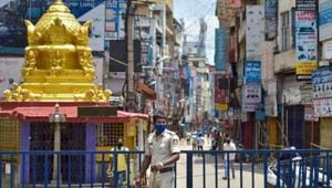 With Sunday’s numbers, Bangalore accounts for more than 60 per cent of the state’s 13,251 active cases.(PTI PHOTO.) With Sunday’s numbers, Bangalore accounts for more than 60 per cent of the state’s 13,251 active cases.(PTI PHOTO.)