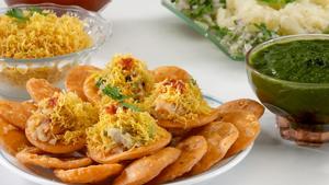 Papdi chaat is quite a versatile recipe in snacks, and a must-have for those craving chaat.(Photo: iStock) Papdi chaat is quite a versatile recipe in snacks, and a must-have for those craving chaat.(Photo: iStock)