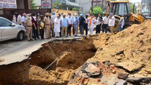 During monsoon, major road cave-in incidents are reported in the city(HT photo) During monsoon, major road cave-in incidents are reported in the city(HT photo)