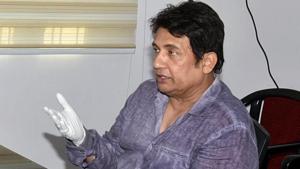 Shekhar Suman met RJD leader Tejashwi Yadav at his residence, in Patna.(ANI) Shekhar Suman met RJD leader Tejashwi Yadav at his residence, in Patna.(ANI)