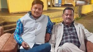 Amar Dubey (Left) with gangster Vikas Dubey.(File Photo) Amar Dubey (Left) with gangster Vikas Dubey.(File Photo)
