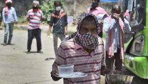 The Delhi government on Tuesday had decided to extend the free ration scheme till November.(Burhaan Kinu/HT PHOTO) The Delhi government on Tuesday had decided to extend the free ration scheme till November.(Burhaan Kinu/HT PHOTO)