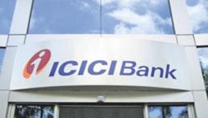 The private lender had last raised Rs 8,750 crore via fresh issuance of shares in June 2007.(BLOOMBERG NEWS) The private lender had last raised Rs 8,750 crore via fresh issuance of shares in June 2007.(BLOOMBERG NEWS)