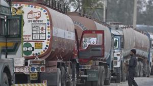 The bench said BS-IV vehicles sold after March 31 this year and those whose details have not been uploaded on the e-vahan portal of the government will not be registered.(Raj K Raj/HT PHOTO) The bench said BS-IV vehicles sold after March 31 this year and those whose details have not been uploaded on the e-vahan portal of the government will not be registered.(Raj K Raj/HT PHOTO)