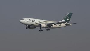 A Pakistan International Airlines (PIA) passenger plane arrives at the Benazir International airport in Islamabad, Pakistan in December 2015.(Reuters File Photo) A Pakistan International Airlines (PIA) passenger plane arrives at the Benazir International airport in Islamabad, Pakistan in December 2015.(Reuters File Photo)