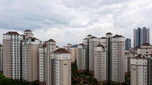 Residential apartment buildings stand in this aerial photograph taken above Gimpo, South Korea, on Friday, July 10, 2020. South Korea’s government is preparing new regulations to curb excessive house price gains that have fueled public discontent over inequality and property speculation. Photographer: SeongJoon Cho/Bloomberg(Bloomberg Photo) Residential apartment buildings stand in this aerial photograph taken above Gimpo, South Korea, on Friday, July 10, 2020. South Korea’s government is preparing new regulations to curb excessive house price gains that have fueled public discontent over inequality and property speculation. Photographer: SeongJoon Cho/Bloomberg(Bloomberg Photo)