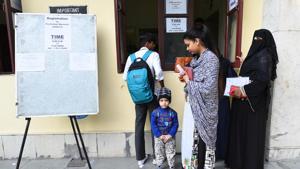 Under the Right to Education (RTE) Act, 2009, 25% of all seats in private schools are to be reserved for families under the Economically Weaker Sections (EWS) and Disadvantaged Groups (DG) in entry-level classes — nursery, KG and class 1.(Sanchit Khanna/HT PHOTO) Under the Right to Education (RTE) Act, 2009, 25% of all seats in private schools are to be reserved for families under the Economically Weaker Sections (EWS) and Disadvantaged Groups (DG) in entry-level classes — nursery, KG and class 1.(Sanchit Khanna/HT PHOTO)
