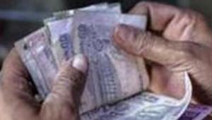 State governments that account for more than half of all government-funded capital expenditure in the economy have resorted to the deepest cuts in spending.(Bloomberg) State governments that account for more than half of all government-funded capital expenditure in the economy have resorted to the deepest cuts in spending.(Bloomberg)