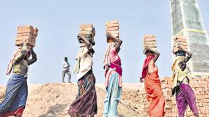 Rather than protecting migrant workers, the government is now making things worse as labour legislation is dismantled further in favour of business and industry(Parwaz Khan / Hindustan Times) Rather than protecting migrant workers, the government is now making things worse as labour legislation is dismantled further in favour of business and industry(Parwaz Khan / Hindustan Times)