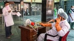 The grim and worsening situation in the state can be gauged from the fact that in the past 15 days the state has witnessed more than 5,000 new cases.(HT Photo) The grim and worsening situation in the state can be gauged from the fact that in the past 15 days the state has witnessed more than 5,000 new cases.(HT Photo)