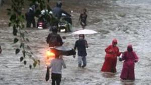 Mumbai has received 910.2 millimetres (mm) of rains between July 1 and 15 (Wednesday) until 2:30 pm against the month’s average rainfall of 840.7, or 108%, to date.(Satish Bate/HT Photo) Mumbai has received 910.2 millimetres (mm) of rains between July 1 and 15 (Wednesday) until 2:30 pm against the month’s average rainfall of 840.7, or 108%, to date.(Satish Bate/HT Photo)