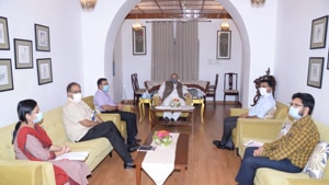 Goa Governor Satya Pal malik at a meeting with Chief Minister Pramod Sawant and other officials at the Raj Bhawan on Thursday.(HT PHOTO) Goa Governor Satya Pal malik at a meeting with Chief Minister Pramod Sawant and other officials at the Raj Bhawan on Thursday.(HT PHOTO)