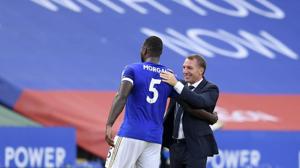 Leicester's manager Brendan Rodgers, right, celebrates with Leicester's Wes Morgan.(AP)