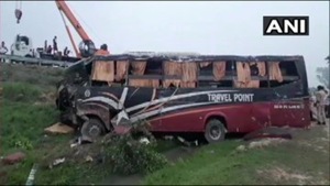 The accident occurred at around 5:15am 122 kilometres from the state capital of Lucknow.(ANI) The accident occurred at around 5:15am 122 kilometres from the state capital of Lucknow.(ANI)