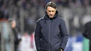 Bayern's head coach Niko Kovac looks down during the German soccer cup.(AP) Bayern's head coach Niko Kovac looks down during the German soccer cup.(AP)