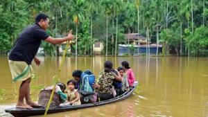 The government has promised an ex gratia payment to the family members of those who lost their lives in the floods.(PTI) The government has promised an ex gratia payment to the family members of those who lost their lives in the floods.(PTI)