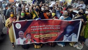 A protest by the BJP’s women’s wing in Kolkata against the alleged rape and murder of a minor girl in north Bengal.(ANI) A protest by the BJP’s women’s wing in Kolkata against the alleged rape and murder of a minor girl in north Bengal.(ANI)