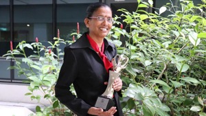 Kala Narayanasamy was among the five nurses given the award, the Ministry of Health announced on Tuesday.(Facebook/Woodlands Health Campus) Kala Narayanasamy was among the five nurses given the award, the Ministry of Health announced on Tuesday.(Facebook/Woodlands Health Campus)