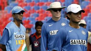 Sourav Ganguly (in front) standing with Greg Chappell and Rahul Dravid(Twitter) Sourav Ganguly (in front) standing with Greg Chappell and Rahul Dravid(Twitter)