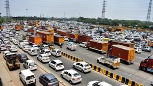 Ratings agency Crisil said in a report on the road sector that electronic toll collection has reached nearly 75% of the pre-Covid lockdown level.(HT FILE PHOTO) Ratings agency Crisil said in a report on the road sector that electronic toll collection has reached nearly 75% of the pre-Covid lockdown level.(HT FILE PHOTO)
