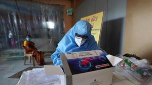At present, there are 1,40,395 active cases in the state, where so far,17,37,716 people have been tested for the viral disease.(REUTERS) At present, there are 1,40,395 active cases in the state, where so far,17,37,716 people have been tested for the viral disease.(REUTERS)