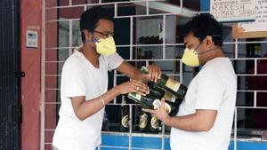 According to the Union Ministry of Health and Family Welfare, the total number of Covid-19 cases in Uttar Pradesh is 58,104, including 21,012 active cases. (Photo by Diwakar Prasad/ Hindustan Times) According to the Union Ministry of Health and Family Welfare, the total number of Covid-19 cases in Uttar Pradesh is 58,104, including 21,012 active cases. (Photo by Diwakar Prasad/ Hindustan Times)