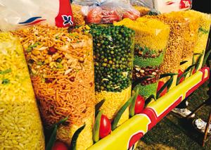 The bhelpuri stalls in Mumbai were all run by migrants from UP(Shutterstock) The bhelpuri stalls in Mumbai were all run by migrants from UP(Shutterstock)