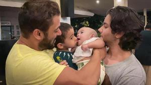 Salman with sister Arpita’s kids Ahil and Ayat and Sohail Khan’s son Nirvan. Salman with sister Arpita’s kids Ahil and Ayat and Sohail Khan’s son Nirvan.