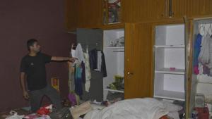 The thieves broke into the house by cutting through the window grille. They were six in number and were carrying weapons and knives. (HT Photo) The thieves broke into the house by cutting through the window grille. They were six in number and were carrying weapons and knives. (HT Photo)