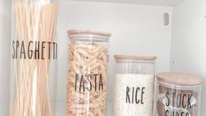Follow these easy tips to prevent your food items from getting spoilt in monsoon.(Instagram) Follow these easy tips to prevent your food items from getting spoilt in monsoon.(Instagram)