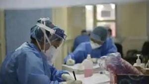 Delhi reported 28 Covid deaths on Tuesday, taking the toll due to the viral disease to 3,881, according to Delhi government’s daily bulletin.(HT photo) Delhi reported 28 Covid deaths on Tuesday, taking the toll due to the viral disease to 3,881, according to Delhi government’s daily bulletin.(HT photo)